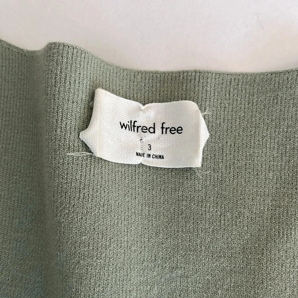 Wilfred Free
Souvenir Sweater Green size 3/L. Loungewear casual effortless wear. - Picture 7 of 11